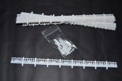 1/76 scale Blackpool, Bispam fence with posts - Image 2