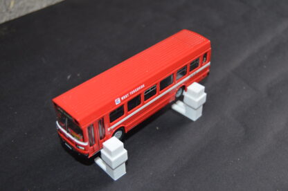(1/76 Scale) Bus/Tram/Truck Inspection Lift Kit with Two Different Length Vehicle Lift Beams
